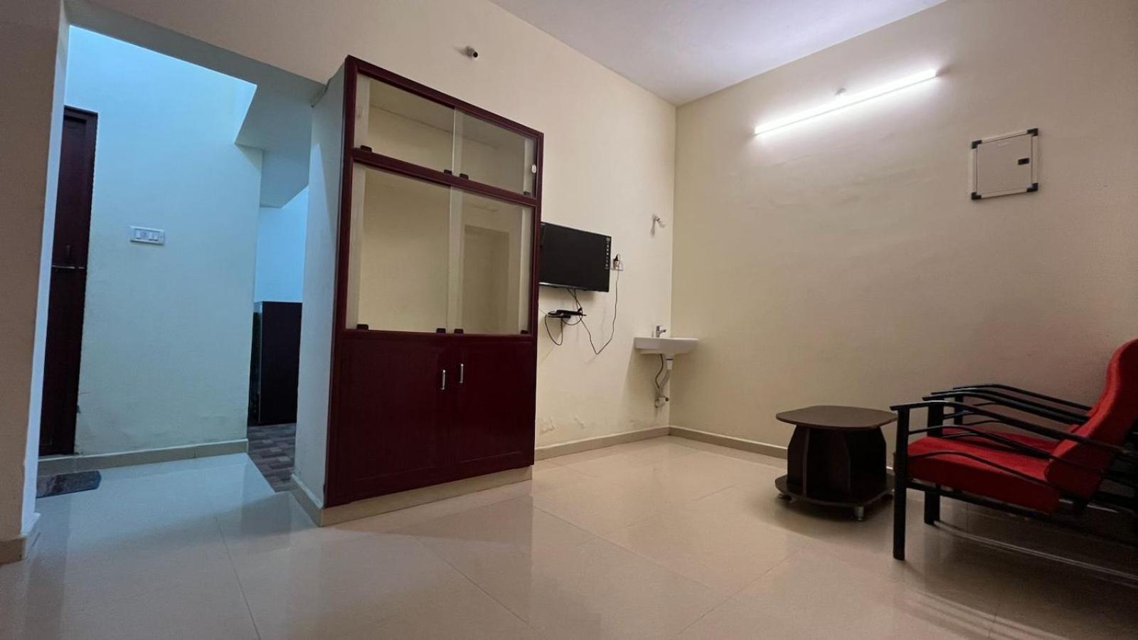 Shri Sai Balavany Residency Puducherry Eksteriør billede