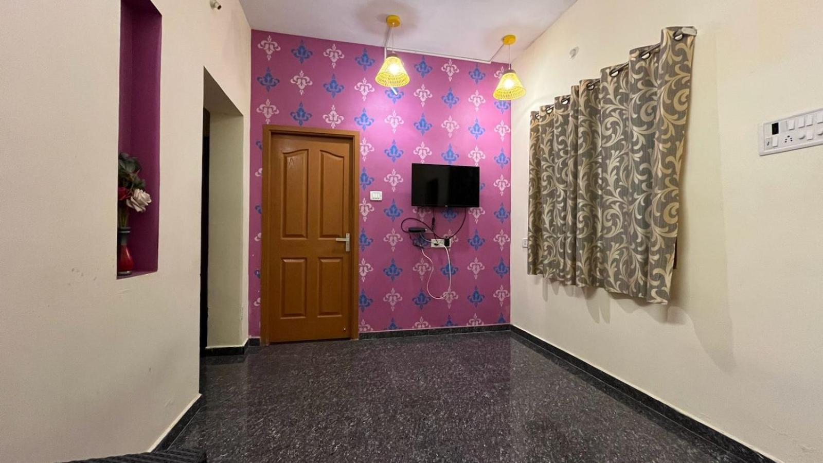 Shri Sai Balavany Residency Puducherry Eksteriør billede
